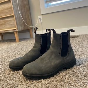 Rustic Black High Top Blundstones Size 8 (11 in USA WOMEN)